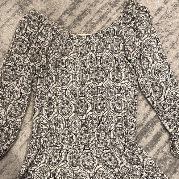 Romper - Picture 2 of 3